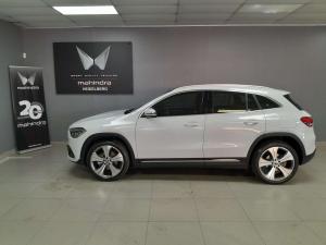 Mercedes-Benz GLA 200 Progressive automatic - Image 3