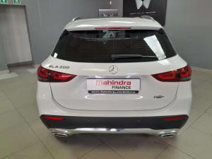Mercedes-Benz GLA 200 Progressive automatic - Image 4