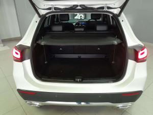 Mercedes-Benz GLA 200 Progressive automatic - Image 5