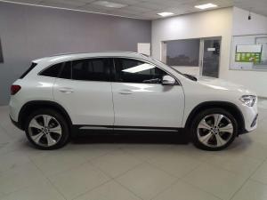 Mercedes-Benz GLA 200 Progressive automatic - Image 6