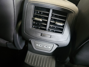 Volkswagen T-Roc 2.0TSI 4Motion R-Line - Image 11