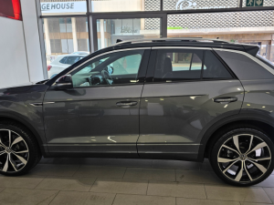 Volkswagen T-Roc 2.0TSI 4Motion R-Line - Image 14