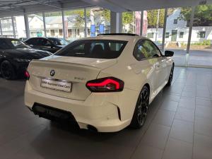 BMW 2 Series 220i coupe M Sport - Image 7