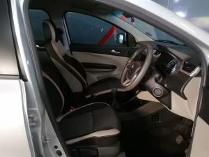 Renault Triber 1.0 Prestige auto - Image 16
