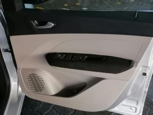 Renault Triber 1.0 Prestige auto - Image 29