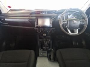 Toyota Hilux 2.4GD-6 single cab 4x4 Raider manual - Image 6