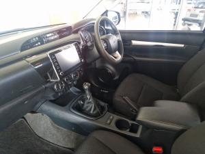 Toyota Hilux 2.4GD-6 single cab 4x4 Raider manual - Image 7