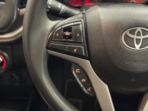 Toyota Vitz 1.0 XR auto - Image 9