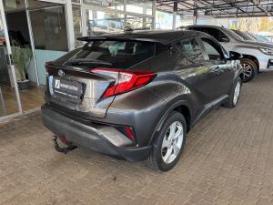 Toyota C-HR 1.2T Plus auto - Image 2