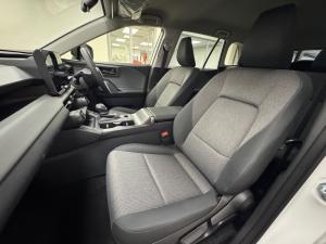 Toyota RAV4 2.5 HEV GX E-Four - Image 7