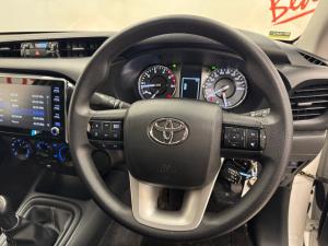 Toyota Hilux 2.4GD-6 single cab Raider manual - Image 8