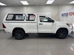 Toyota Hilux 2.4GD-6 single cab Raider manual - Image 3