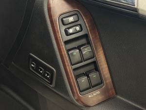 Toyota Land Cruiser Prado 3.0DT VX - Image 20