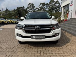 Toyota Land Cruiser 200 4.5D-4D V8 VX-R - Image 4