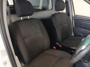 Nissan NP200 1.6i safety pack (aircon) - Image 14