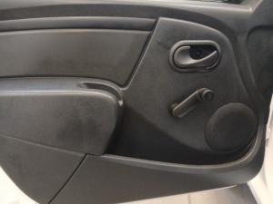 Nissan NP200 1.6i safety pack (aircon) - Image 19