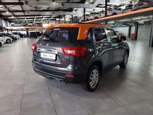 Suzuki Vitara Brezza 1.5 GL automatic - Image 6