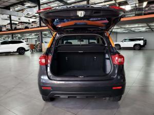 Suzuki Vitara Brezza 1.5 GL automatic - Image 8
