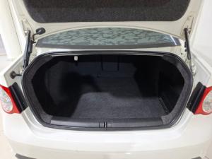 Volkswagen Jetta 1.6TDI Comfortline auto - Image 13