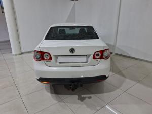Volkswagen Jetta 1.6TDI Comfortline auto - Image 5