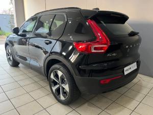 Volvo XC40 B4 Plus Dark - Image 3