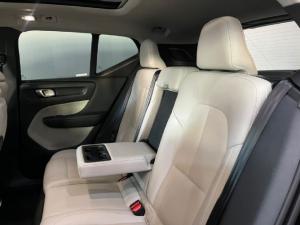 Volvo XC40 B4 Plus Dark - Image 9