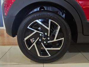 Mahindra XUV 3XO 1.2T AX7L - Image 10