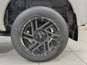 Nissan Navara 2.3D double cab 4x4 LE auto - Image 13