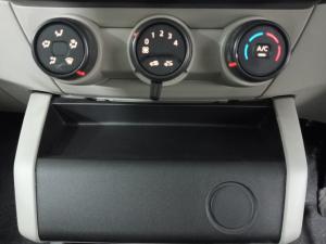 Renault Triber 1.0 Express panel van - Image 9
