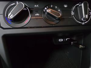 Volkswagen Polo hatch 1.0TSI - Image 21