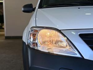 Nissan NP200 1.6i safety pack (aircon) - Image 12