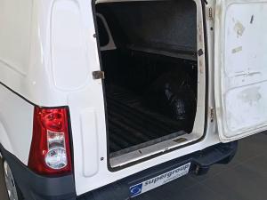 Nissan NP200 1.6i safety pack (aircon) - Image 8