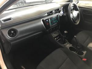 Toyota Corolla Quest 1.8 Plus manual - Image 11