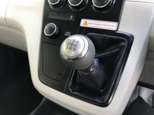 Toyota Quantum 2.8 SLWB bus 14-seater GL manual - Image 15