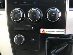 Toyota Quantum 2.8 SLWB bus 14-seater GL manual - Image 16