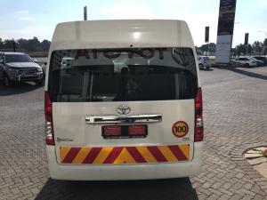Toyota Quantum 2.8 SLWB bus 14-seater GL manual - Image 5