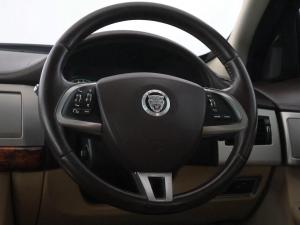 Jaguar XF 3.0 Supercharged Premium Luxury - Image 17