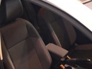 Volkswagen Polo hatch 1.0TSI Life auto - Image 9