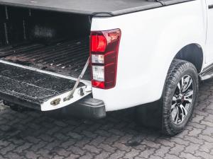 Isuzu D-Max 250 double cab X-Rider auto - Image 13