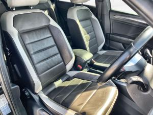 Volkswagen T-Roc 2.0TSI 140kW 4Motion R-Line - Image 14