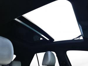 Volkswagen T-Roc 2.0TSI 140kW 4Motion R-Line - Image 21