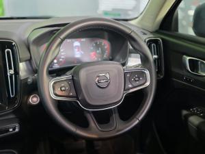 Volvo XC40 T4 Momentum - Image 10