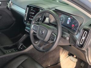 Volvo XC40 T4 Momentum - Image 13