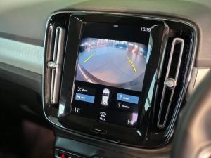 Volvo XC40 T4 Momentum - Image 16