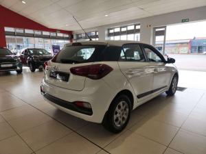 Hyundai i20 1.2 Motion - Image 18