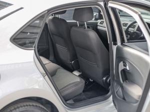 Volkswagen Polo sedan 1.4 Comfortline - Image 22