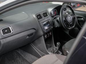 Volkswagen Polo sedan 1.4 Comfortline - Image 27