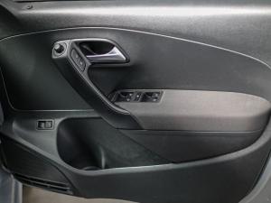 Volkswagen Polo sedan 1.4 Comfortline - Image 28
