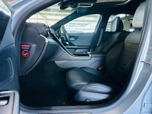 Mercedes-Benz C-Class C200 Avantgarde - Image 5