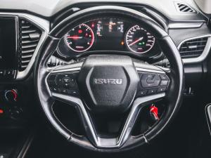 Isuzu D-Max 1.9TD double cab LS 4x4 auto - Image 25